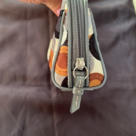 Coach cosmetic bag - Picture 8 of 12